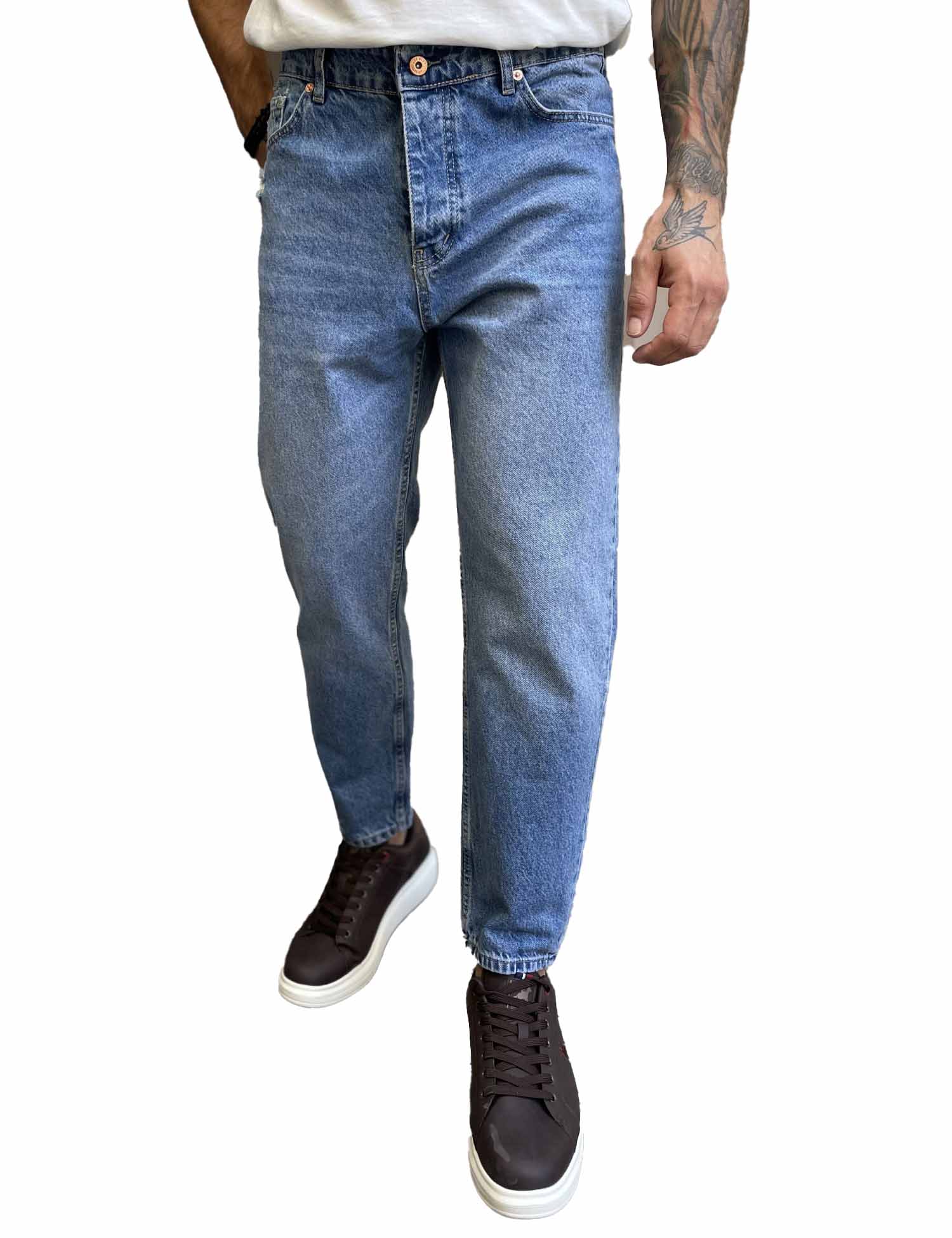 Ανδρικό μπλε ανοικτό loose τζιν πεντάτσεπο με φθορές WE2909 φωτογραφία